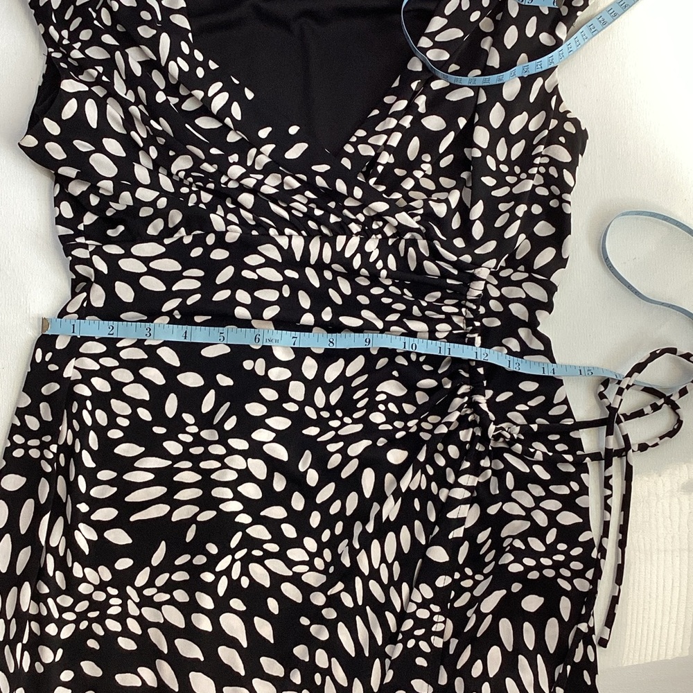 Maggy London Black and White Leaf Print Midi Dress - Picture 9 of 10